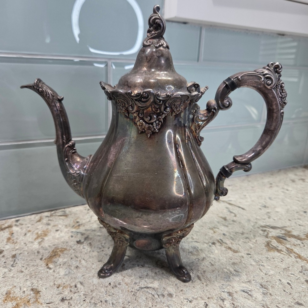 Wallace Baroque Silver Plated Teapot Vintage Footed Tea Pot 281 Floral Ornate‎